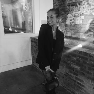 Meet your Posher, Anna